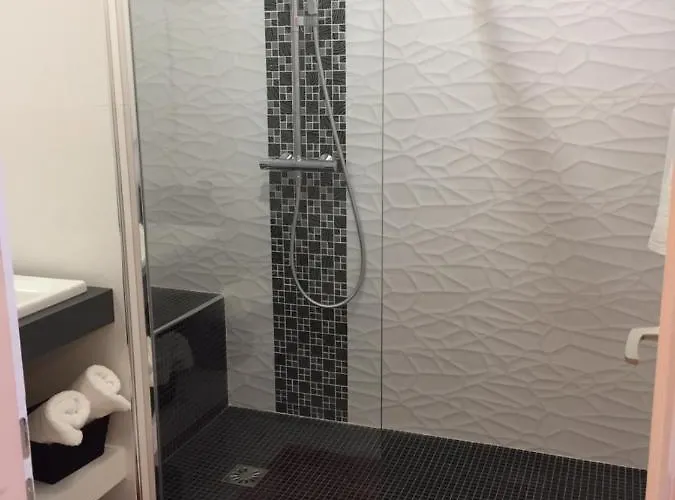 Coeur Grand 3 Pieces Avec Parking *