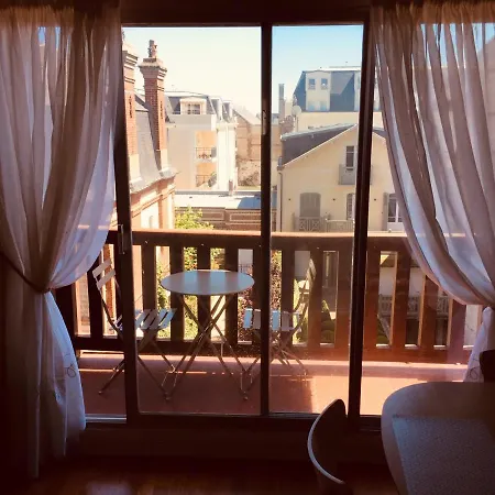 Coeur Grand 3 Pieces Avec Parking Deauville