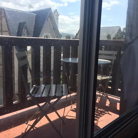 Coeur Grand 3 Pieces Avec Parking דירה